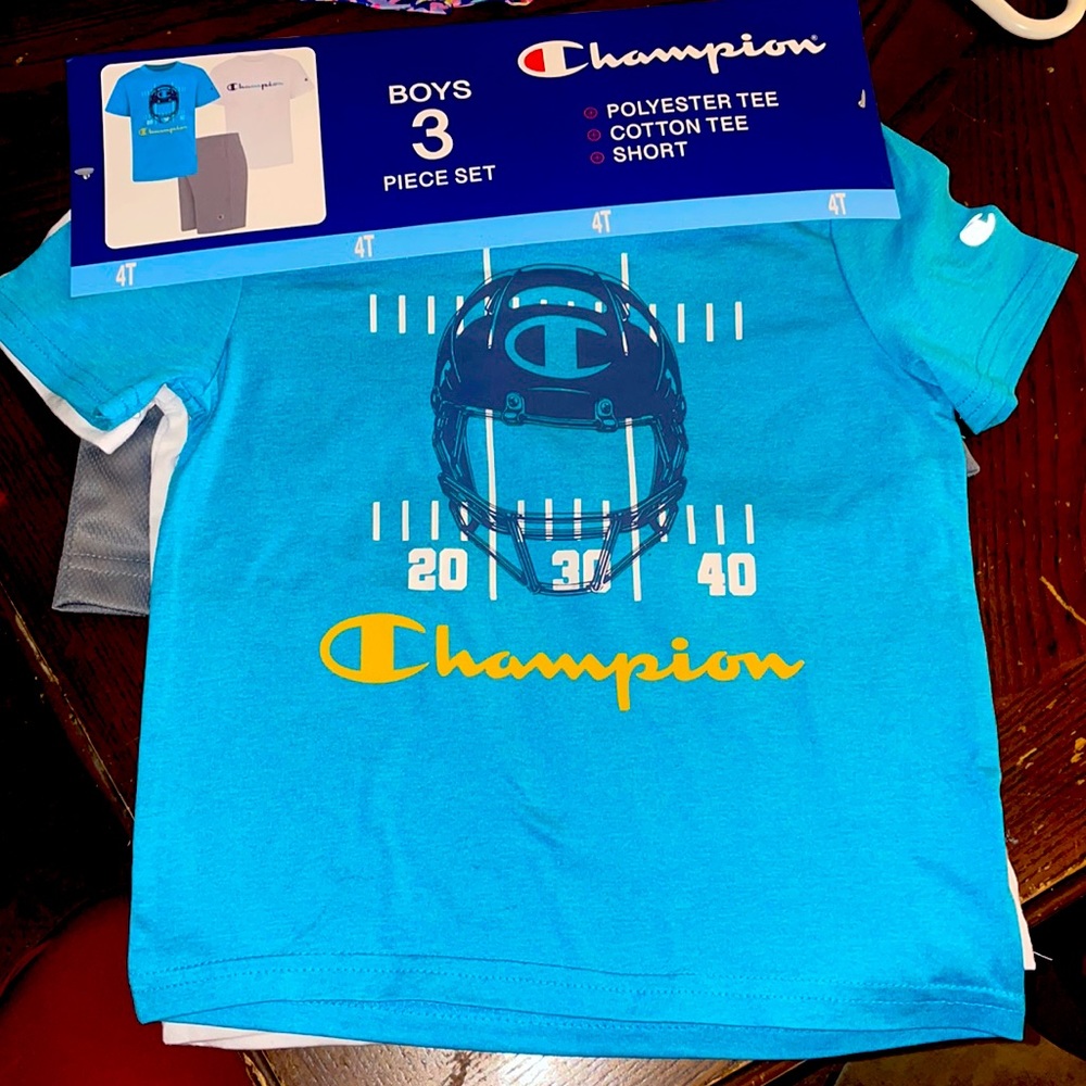 Champion Boys 4T 3 piece set brand new with tags